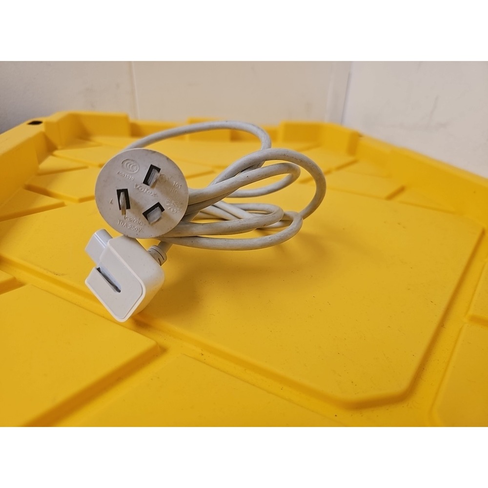 VOLEX V3203C‎ 10A 250V Power Cord for Apple Macbook L00
